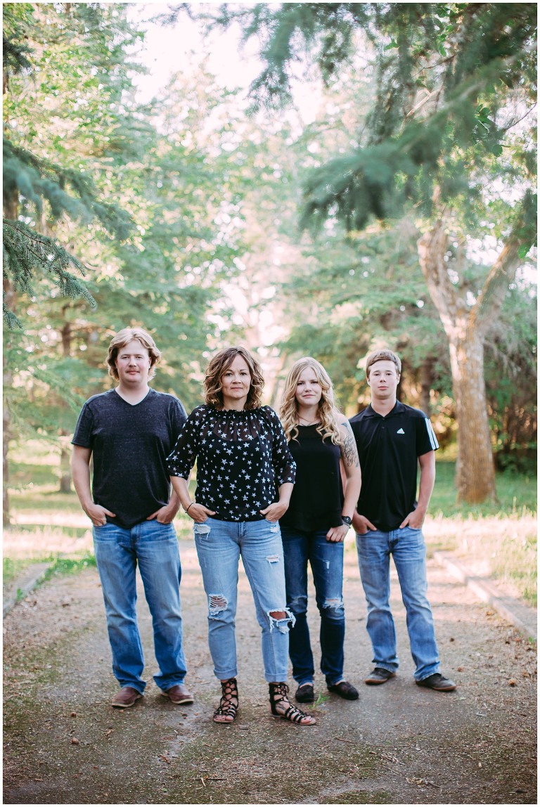 50mm,Baxandall,Davin G Photography,DavinGPhoto,Grotto,Larson,Mundare,family,lifestyle,